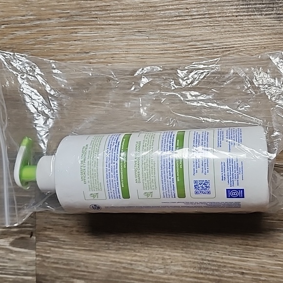Mustela Liniment Diaper Change Cleanser - Picture 6 of 15